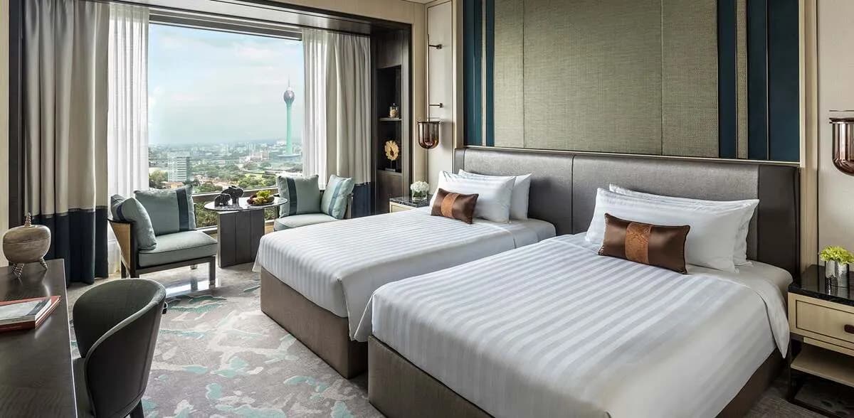 Deluxe Lake View Room at Shangri-La Colombo